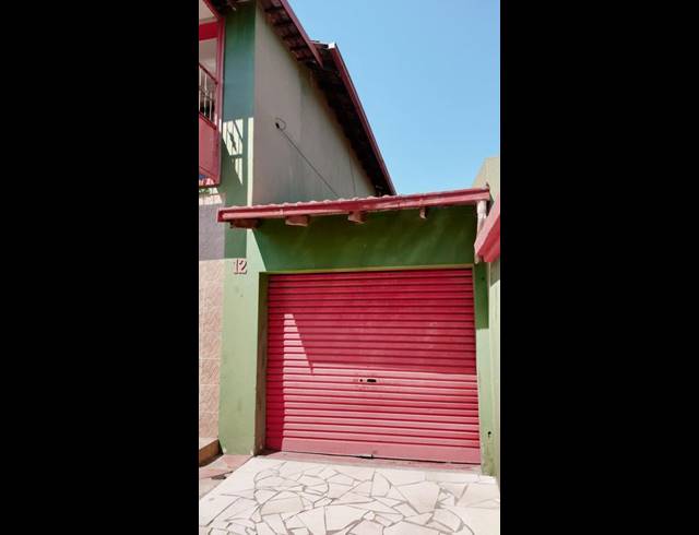 5 BEDROOM HOUSE FOR SALE IN CORONATIONVILLE